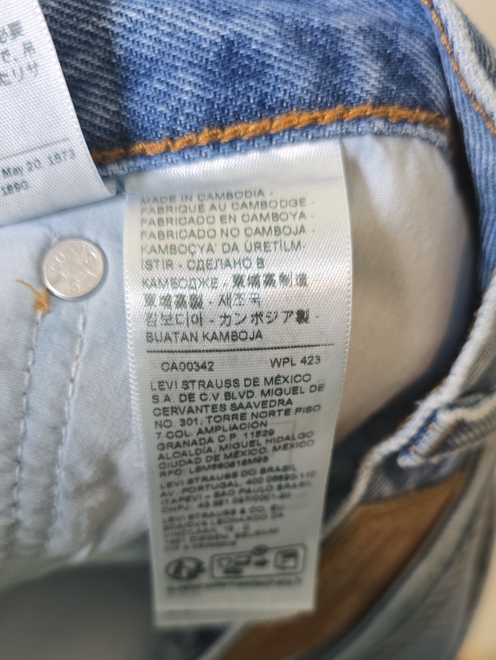 Levis Women's XL Baggy  Straight Leg Light Blue Jeans Size 32 - Picture 13 of 13